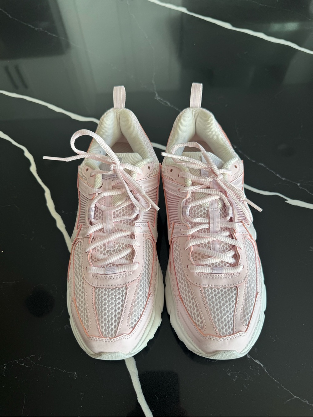 Nike Kids Pink Mesh Lace-Up Sneakers Nike Vomero 5s